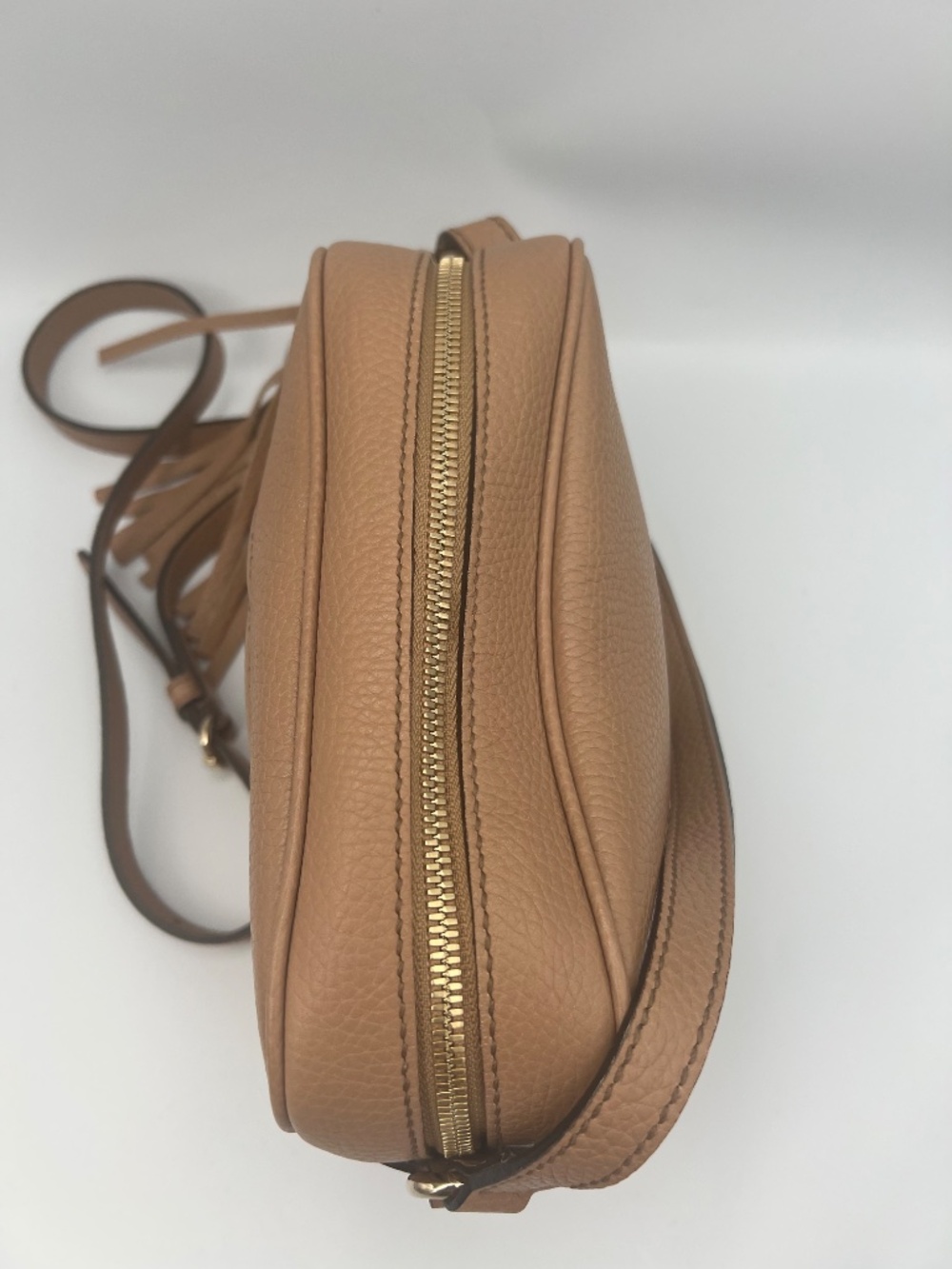 GUCCI Pebbled Calfskin Small Soho Disco Bag Preloved - Picture 3 of 15